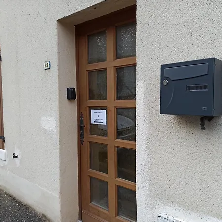 別荘 Au Rez-de-chaussee Avec Jardin Prive *