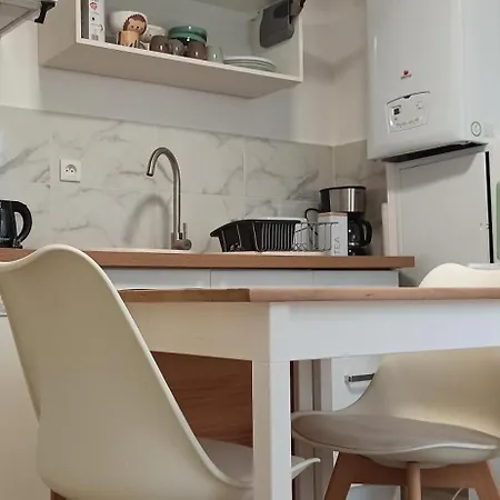 Vakantiehuis Au Rez-de-chaussee Avec Jardin Prive *